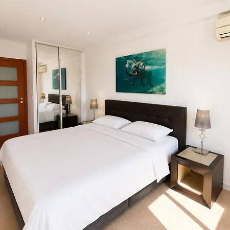 Appartement T2 Climatisé, Avec Parking à *