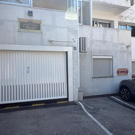 T2 Climatisé, Avec Parking à Appartement Cannes